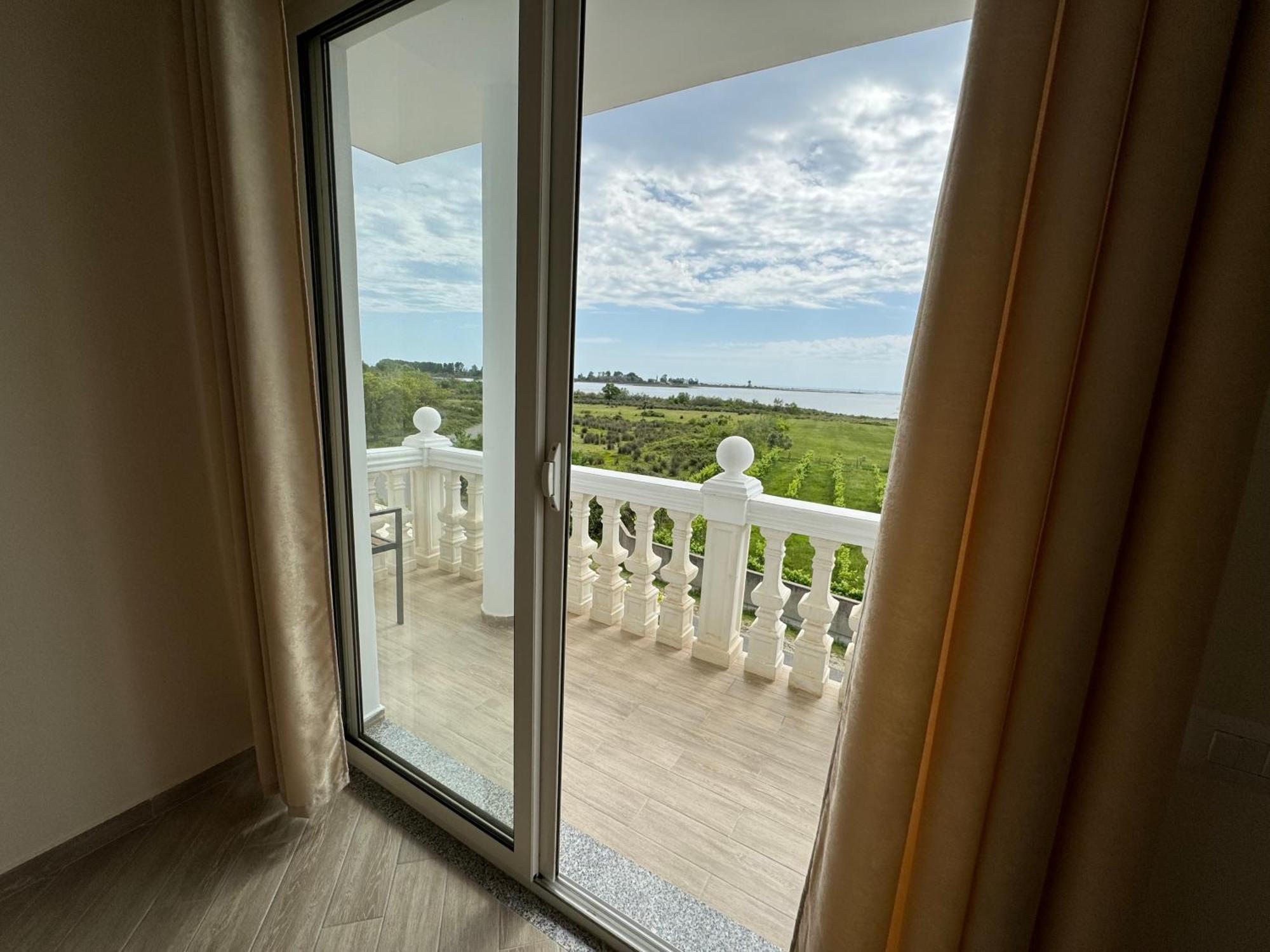 Vila Horizont Baks-Rrjoll Esterno foto