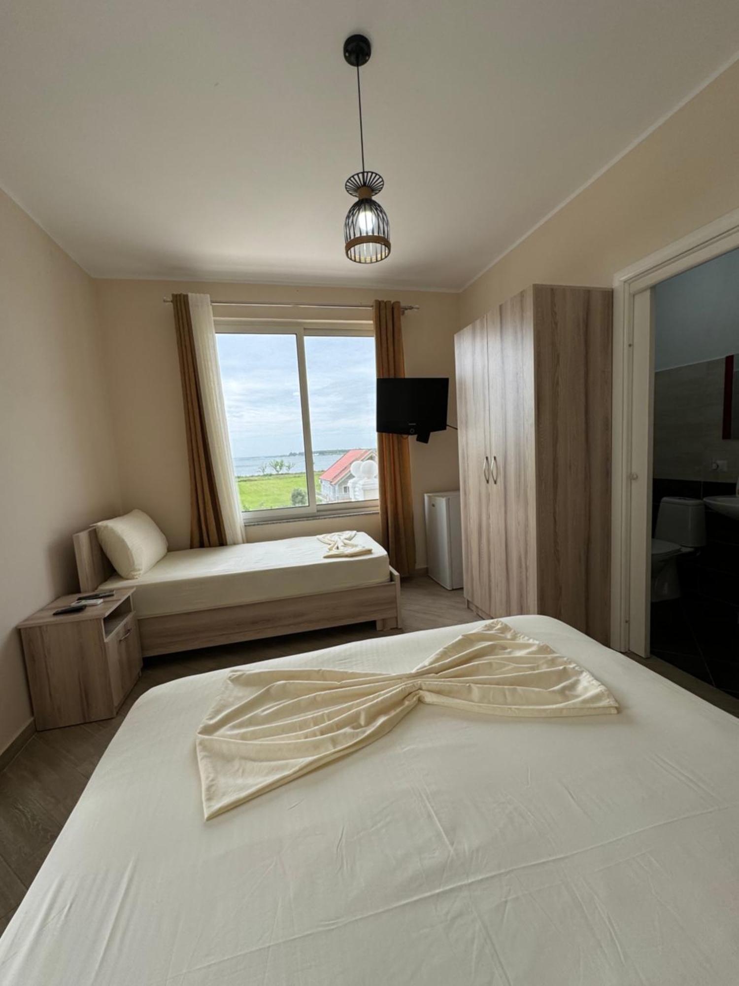 Vila Horizont Baks-Rrjoll Esterno foto